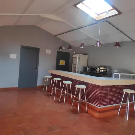 Hostel Dehesa De *